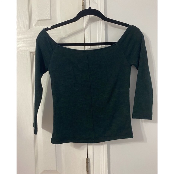 Cute top - Picture 2 of 3